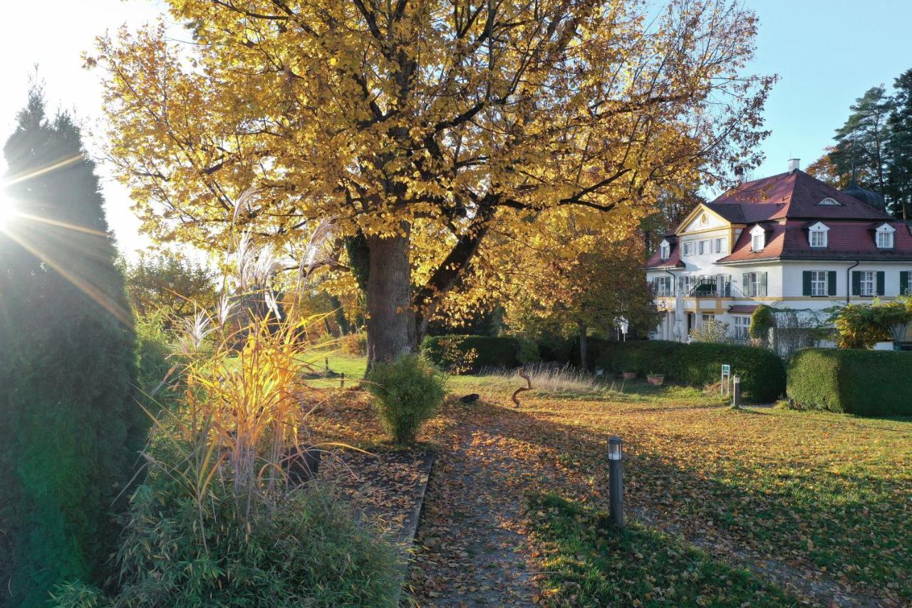 Biohotel Schlossgut Oberambach Exterior foto